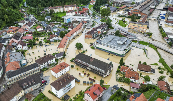 Выделить 400 миллионов евро пострадавшей от наводнений Словении пообещал ЕС