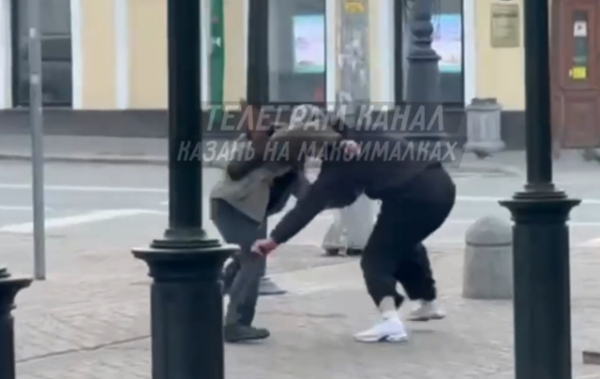 Поножовщина на Баумана: 21-летнего нападавшего задержали, двое пострадавших в больнице