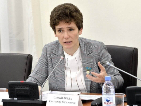 Нейросети пока не готовы писать законы в Казахстане – Смышляева