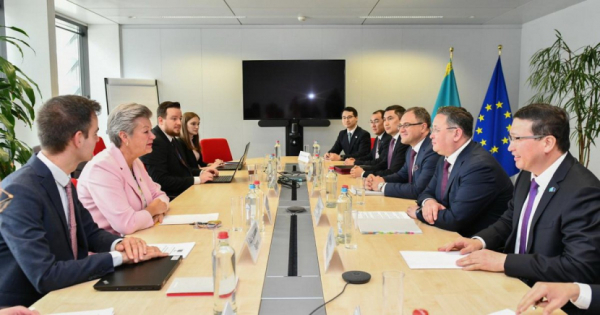 Казахстан и Евросоюз договариваются об облегчении визового режима — МИД РК