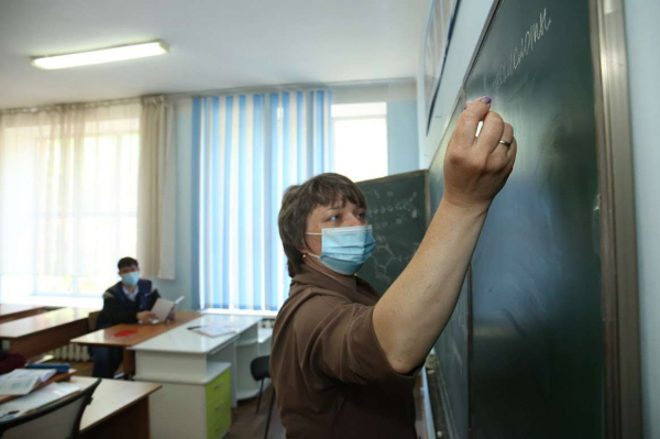 В школах Атырау ввели масочный режим