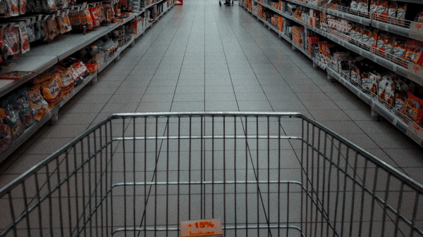 В Минторговли заявили, что не могут заставить фермеров продавать продукты дешевле