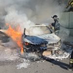 В Актау у детского сада горел автомобиль